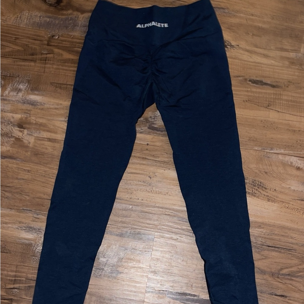 Dark water alphalete amplify leggings size small.